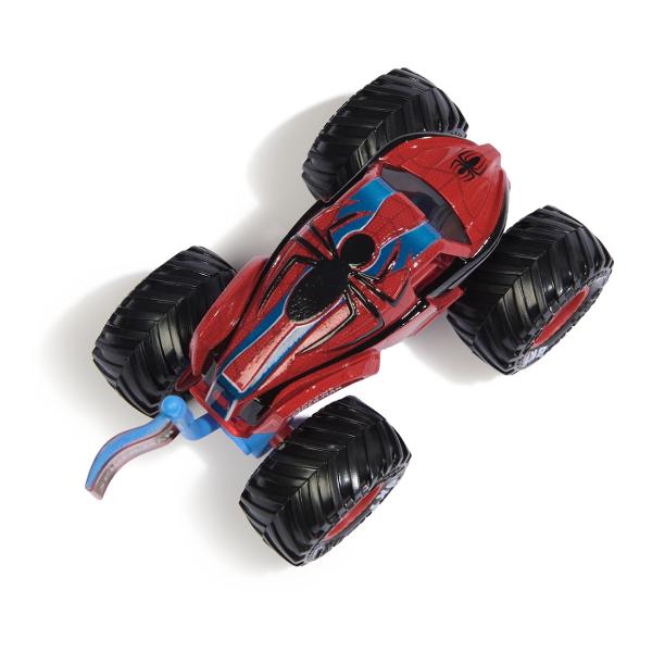 Paseste in universul plin de actiune in care Monster Jam huruie si supereroii Marvel se inalta Seria de camioane vopsite Marvel Monster Jam la scara 164 nu este doar o colectie Este un omagiu adus Universului Marvel Aceste camioane de tip monster truck inscriptionate cu simbolurile si culorile unor embleme precum Thor Captain America Iron Man Black Panther si Spider-Man aduc acasa spectacolul superputerilor si al cascadoriilor de pe stadion Cu anvelope autentice BKT si o caroserie cu 