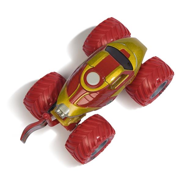 Paseste in universul plin de actiune in care Monster Jam huruie si supereroii Marvel se inalta Seria de camioane vopsite Marvel Monster Jam la scara 164 nu este doar o colectie Este un omagiu adus Universului Marvel Aceste camioane de tip monster truck inscriptionate cu simbolurile si culorile unor embleme precum Thor Captain America Iron Man Black Panther si Spider-Man aduc acasa spectacolul superputerilor si al cascadoriilor de pe stadion Cu anvelope autentice BKT si o caroserie cu 