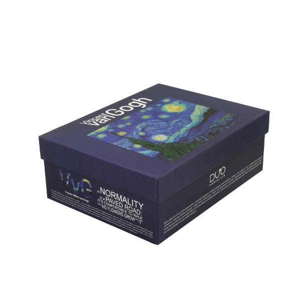 Un set de dou&259; ce&537;ti de espresso cu farfurioare&nbsp;&nbsp;STARRY NIGHT&nbsp;inspirate de Van Gogh parte a seriei&nbsp;Art Gallery&nbsp; realizate din por&539;elan de calitate superioara caracterizate printr-o culoare alb-crem elegant&259; &537;i natural&259; cu o str&259;lucire delicat&259; precum &537;i o durabilitate excep&539;ional&259;Setul este realizat din por&539;elan decorat cu un fragment din 