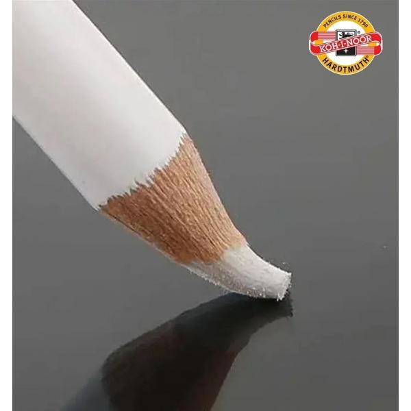 diametru radiera 38mmdiametru creion 7mm lungime creion 175mm1 bucblisterUtilizare in special pentru schite si desenecreion ERA forma rotunda cu interior din radiera ecologica fara PVC - polivinilclorura prezinta pericol pentru mediu si sanatate cunoscutul miros de plastic nou - ftalatii - o clasa de substante chimice pot fi volatilizati din PVC si pot migra in aer si apa
