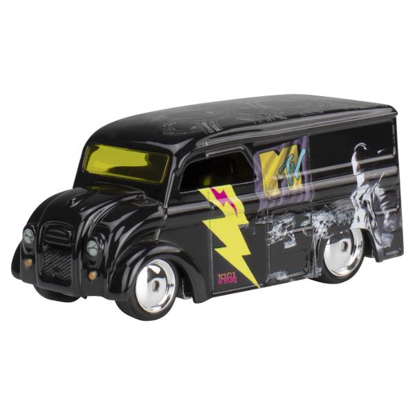 Adauga un stil de mare viteza colectiei tale Hot Wheels cu Hot Wheels Cars - Celebrations  Aceste obiecte de colectie Hot Wheels de cultura pop sunt un must-have pentru orice pasionat de masini turnate sub presiune Fiecare masina din colectie are detalii complicate design atragator si culori indraznete care cu siguranta vor impresiona Fie ca esti un fan Hot Wheels de mult timp sau doar iti incepi colectia aceste masini Celebrations sunt perfecte pentru curse expuse sau tranzactionare cu 