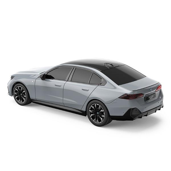 Copilul dumneavoastra se poate juca in voie cu masina cu telecomanda Bmw I5 scara 1 la 24 oferita de brandul international Rastar Nicio cursa nu este imposibil de castigat cu acesta masinuta replica oficiala cu licenta a modelului original construita cu mare atentie la detalii Masinuta are proportiile ideale pentru momente pline de distractie si amuzament Masinuta functioneaza pe frecventa de 24GAlimentarea se face astfel  pentru masinuta sunt necesare 3 baterii tip AA  iar pentru 