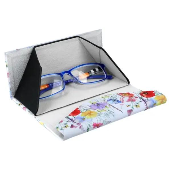 Protejeaz&259;-&539;i ochelarii &icirc;ntr-un stil rafinat Acest etui pliabil din colec&539;ia &bdquo;Colorful dizziness of textiles&rdquo; aduce un echilibru perfect &icirc;ntre utilitate &537;i estetic&259; Motivul floral vibrant transform&259; un obiect practic &icirc;ntr-un accesoriu elegant ideal pentru utilizarea zilnic&259; Compact u&537;or &537;i conceput &icirc;n Polonia &mdash; un detaliu care scoate &icirc;n eviden&539;&259; 