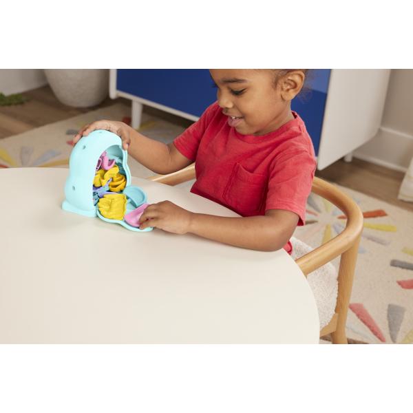 Copiii vor avea parte de ore intregi de distractie creativa cu jucaria de constructie FP Pets Mix &amp Match Pet de la Fisher-Price&reg Cei mici pot folosi baza corpului si cele 17 piese interschimbabile inclusiv urechi ochi par si multe altele pentru a crea 5 animale de companie usor de recunoscut Sau pentru si mai multa distractie pot amesteca si potrivi piesele pentru a inventa propriul animal de companie unic Piesele sunt concepute special pentru a fi usor de prins de 