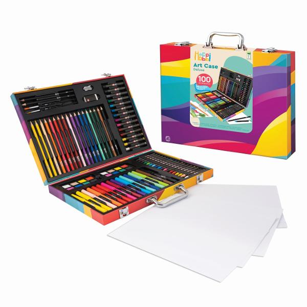 Indiferent de numarul de culori pe care le ai acestea nu vor fi niciodata suficiente pentru desenul tau In trusa deluxe pentru desen vei gasi 100 de accesorii pentru a desena sau picta imaginile tale preferate si pentru a invata diferite tehnici Si toate acestea intr-o trusa de desen cu maner pe care o poti lua cu tine oriunde ai merge Setul include 14 culori pastel18 creioane cerate 16 markere lavabile 18 creioane colorate 16 acuarele 12 coli A4 pentru desen 2 creioane de desen 2 