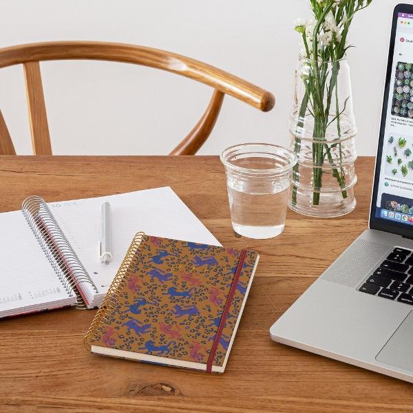 Agenda cu spira Miquelrius Plus 155x213 mm datata saptamanal Leopard Natura Natura MR34536