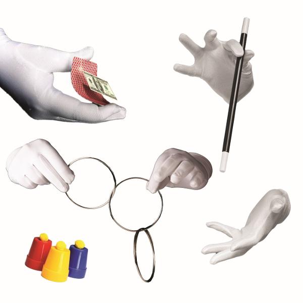 Pregateste-te pentru o calatorie fascinanta in lumea magiei si a iluziilor unde trucurile clasice se imbina perfect cu cele moderne pentru a crea momente spectaculoase Setul contine tot ce ai nevoie pentru a deveni un adevarat magician o bagheta magica plutitoare o punga misterioasa care face obiectele sa dispara un iepure care apare si dispare faimosul truc cu inelele care se conecteaza si se separa miraculos o bancnota care leviteaza in aer trucuri uimitoare cu franghii trucul 