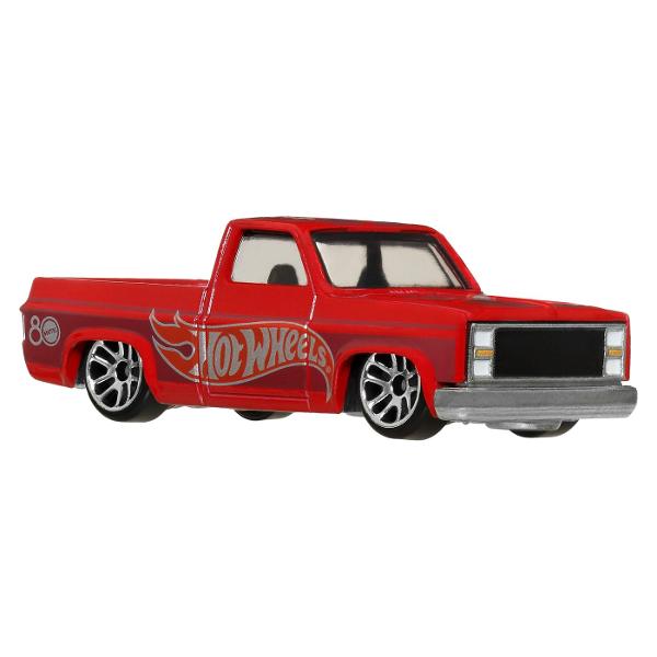 Porneste intr-o calatorie retro cu setul Hot Wheels Silver Series Colectia aduce impreuna modele emblematice ale anilor &rsquo80 si &rsquo90 recreate la scara 164 cu detalii autentice si finisaje lucioase in stilul clasic Hot Wheels Setul include masini legendare precum &rsquo82 Toyota Supra &rsquo87 Buick Regal GNX &rsquo83 Chevy Silverado BMW M3 Race Dodge Viper RT10 &rsquo89 Porsche 944 Turbo Volkswagen Golf Mk2 si Nissan Skyline GT-R R32 Fiecare vehicul 