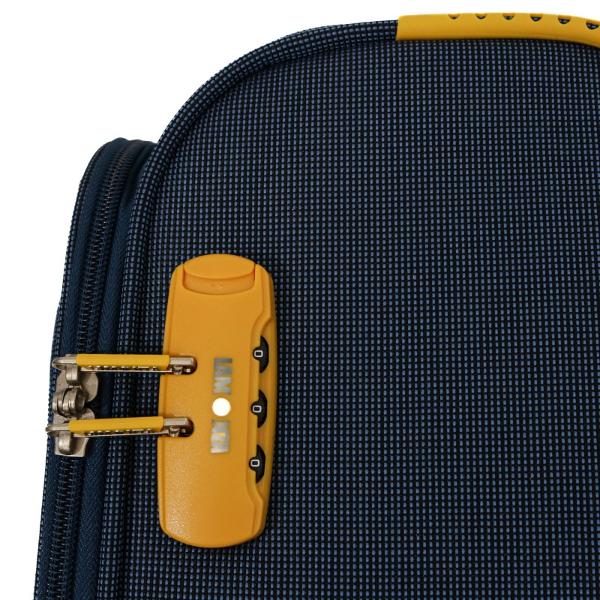 Material impermeabilTroler cu 4 roti prevazut cu un buzunar frontal cu fermoar&nbsp;Placuta identificareManer lateral si superior pentru toate dimensiunile si de asemenea maner plastic in partea de jos a trolerului pentru o manevrare mai usoaraSuport plastic in partea din spate care protejeaza trolerul la urcarea scarilor si protectii cauciuc pentru colturile troleruluiInteriorul este captusit in totalitate si prezinta curele elastice pentru 