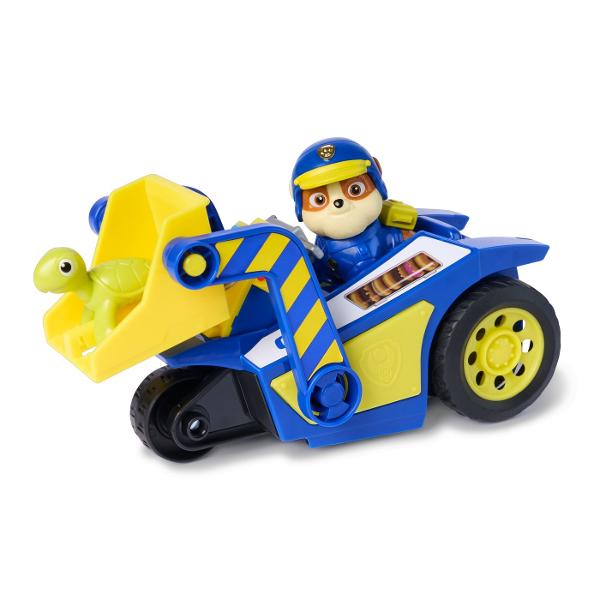 PATRULA CATELUSILOR CAUTARE SI SALVARE SET FIGURINA SI VEHICUL este un set de joaca inspirat din aventurile echipei de salvare concepute pentru copiii de peste 3 ani Fiecare set include un personaj indragit din Patrula Catelusilorl si vehiculul sau specific de interventie realizat in culori autentice si cu detalii fidele serialului animat Vehiculul este prevazut cu roti functionale si elemente mobile oferind o experienta de joaca dinamica si interactiva Figurina este articulata si usor de 