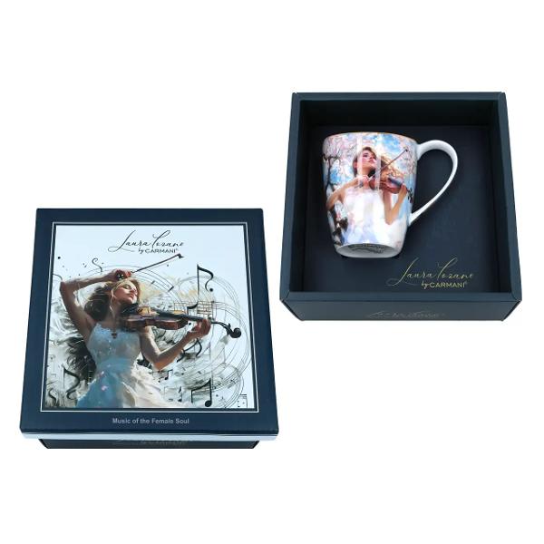 Can&259; elegant&259; din por&539;elan fin cu o capacitate de 350 ml decorat&259; cu un design artistic din colec&539;ia &bdquo;Muzica sufletului feminin&rdquo; semnat&259; de Laura Lozano Ilustra&539;ia delicat&259; surprinde o t&acirc;n&259;r&259; care c&acirc;nt&259; la vioar&259; &icirc;nconjurat&259; de pomi &icirc;nflori&539;i &icirc;ntr-un cadru poetic ce &icirc;mbin&259; armonios natura cu sensibilitatea muziciip 