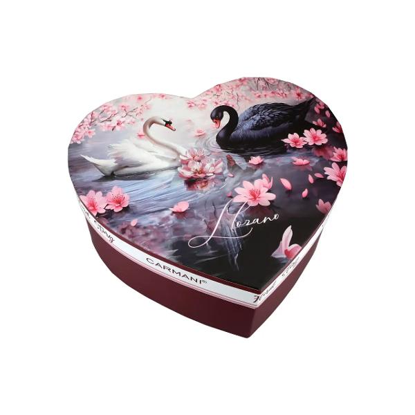 Set elegant format din 2 c&259;ni din por&539;elan fin cu o capacitate de 280 ml fiecare semnate Carmani Designul delicat ilustreaz&259; dou&259; lebede gra&539;ioase &ndash; una alb&259; &537;i una neagr&259; &ndash; plutind lini&537;tit pe suprafa&539;a unui lac &icirc;nconjurate de copaci &icirc;nflori&539;i &icirc;ntr-o atmosfer&259; romantic&259; &537;i rafinat&259;Contrastul dintre leb&259;da 