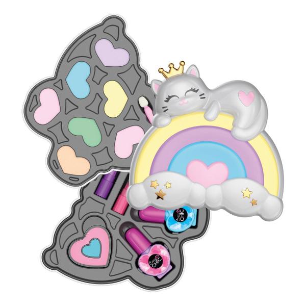 Un set pentru machiaj Crazy Chic care urmeaza tendinta curcubeului foarte iubita de fete Doua tavi pline cu farduri de ochi rujuri luciu de buze si lacuri de unghii ideale pentru a le lua cu tine oriunde