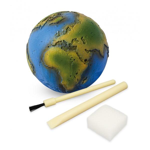 Folose&537;te uneltele pentru a s&259;pa &icirc;n planeta P&259;m&acirc;nt &537;i a descoperi 6 pietre reale ametist aventurin opal citrin soldalit si cornalinaInclude Globul Pamantesc din ipsos 6 pietre dalt&259; pensul&259; burete &537;i instruc&539;iuni colorateDimensiunile ambalajului 0950 x 0950 x 1330 cmVarsta recomandata 8 aniAvertismente Doar pentru copiii cu v&acirc;rsta de 8 ani &537;i peste ATEN&538;IE Nu este 