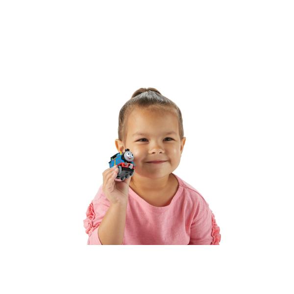 Micii mecanici de locomotiva se pot bucura de joc cu impins alaturi de personajele preferate din serialul Thomas &amp Friends cu aceste seturi de sine si tren de la Fisher-Price Cu personaje populare precum Thomas Percy si Diesel fiecare set de sine include o locomotiva din metal plus multa joaca de curse si livrare de marfa Copiii pot colectiona si pot conecta aceste sine pentru a crea aventuri feroviare Thomas &amp Friends si mai mari Fiecare se vinde separat in limita 