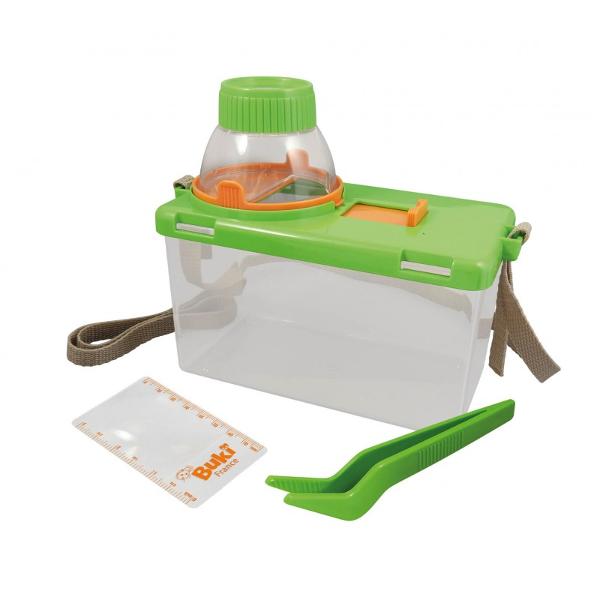 Un terariu pentru recrearea habitatelor animalelor mici insecte melci p&259;ianjeni mormoloci g&acirc;ndaciColecteaz&259; plante &537;i pietricele cu penseta pentru a-&539;i decora habitatulObserv&259; animalele cu lupa deta&537;abil&259; x6 &537;i lupa gradat&259; x3Include 1 terariu 1 capcana cu lupa curea penseta lupa gradata &537;i instruc&539;iuni ilustrateVarsta recomandata 6 aniDimensiunile cutiei 2130 x 0980 
