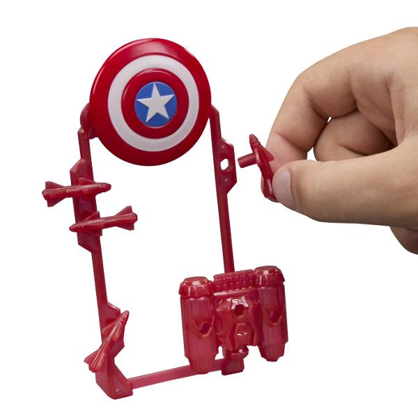 Copiii isi pot imagina actiune si aventura care salveaza lumea cu jucariile Marvel Avengers ActionVerse de la Hasbro Ofera timpului de joaca un impuls puternic cu aceste figurine dotate cu 9 puncte de articulatie pentru joaca si expunere pozitionabile Fiecare figurina de actiune Super Hero ActionVerse de 114 cm vine cu mai multe accesorii detasabile inspirate de personaje precum si un suport reutilizabil pentru depozitarea accesoriilor Copiii cu varsta de 4 ani si peste vor adora sa-si 