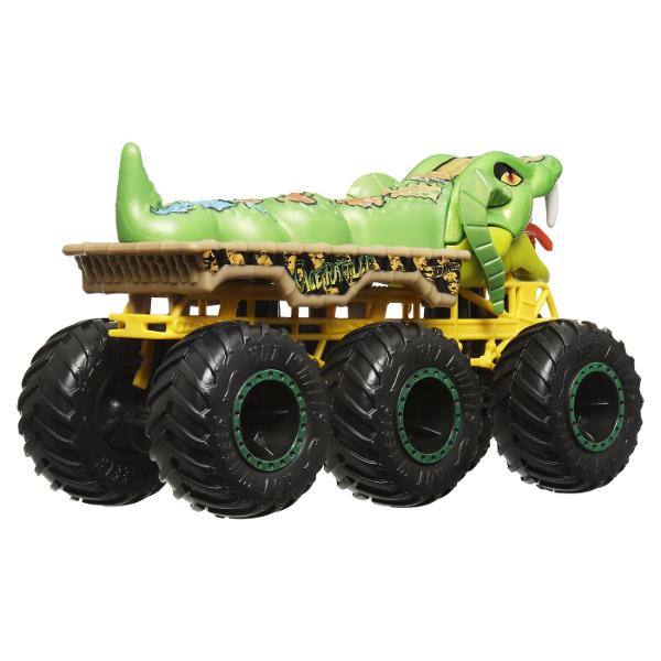 Fiecare camion turnat sub presiune surprinde cu stilul si personalitatea unui personaj sau a unei creaturi populare Monster Truck la scara 164 Porneste in aventuri cu camioanele Hot Wheels Monster Trucks Big Rigs Fiecare vehicul la scara 164 transmite personalitatea popularelor creaturi Monster Truck cu decalcomanii atragatoare pe care fanii le adora Copiii pot transporta vehicule suplimentare la scara 164 pe platforma sau cu carligul de remorcare de pe Big Rig  Acest pachet contine 