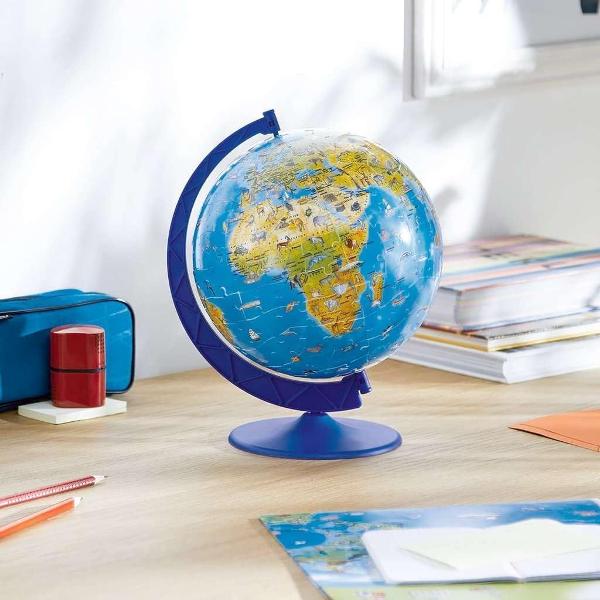Construieste structuri 3D deosebite cu puzzle-urile 3D de la Ravensburger Descopera modul tridimensional de asamblare a puzzle-urilor piesele sunt realizate dintr-un plastic rigid care permite mentinerea constructiei fara a folosi lipici Obiectele asamblate nu se desfac in straturi iar piesele se fixeaza ferm intre ele Pe partea interioara a fiecarui puzzle este imprimat un numar astfel incat modelul se construieste urmand ordinea elementelor Materialul folosit la producerea pieselor este 