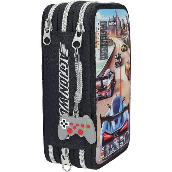 Penarul triplu &537;colar&nbsp;Depesche Action World&nbsp;cu tematic&259; Gaming este companionul ideal pentru tinerii pasiona&539;i de curse auto &537;i jocuri video Confec&539;ionat din 100 poliester penarul este durabil &537;i rezistent la utilizarea zilnic&259; men&539;in&acirc;nd &icirc;n acela&537;i timp toate materialele &537;colare organizate &537;i u&537;or accesibile &Icirc;n fa&539;&259; pe penar ve&539;i g&259;si o scen&259; 