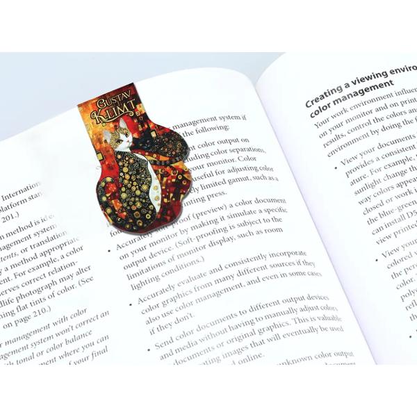 Adaug&259; o not&259; de elegan&539;&259; &537;i inspira&539;ie artistic&259; activit&259;&539;ilor de zi cu zi cu setul magnetic Klimt  Inspirat de universul creativ al celebrului pictor austriac Gustav Klimt acest set &icirc;mbin&259; rafinamentul artei cu utilitatea accesoriilor de papet&259;rie fiind ideal pentru iubitorii de frumos &537;i lectur&259;Designul inspirat de operele 