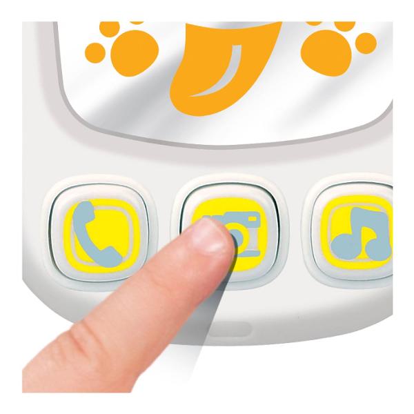 Primul Meu Telefon Selfie este o jucarie interactiva conceputa pentru cei mici cu butoane usor de apasat si oglinda luminoasa ideala pentru joaca de rol si explorare Apasarea pictogramei camerei activeaza efecte amuzante iar diferitele butoane redau fraze efecte sonore si melodii vesele Butonul lateral produce sunete tip click-clack oferind o experienta suplimentara de joaca si stimuland coordonarea mana-ochi si motricitatea fina Telefonul include o oglinda cu efecte luminoase astfel 