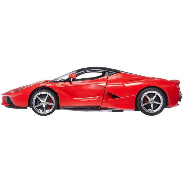 Copilul dumneavoastra se poate juca in voie cu masina cu telecomanda Ferrari LaFerrari scara 1 la 14 oferita de brandul international Rastar Nicio cursa nu este imposibil de castigat cu acesta masinuta replica oficiala cu licenta a modelului original construita cu mare atentie la detalii Masinuta are proportiile ideale pentru momente pline de distractie si amuzament avand dimensiunile in centimetri dupa cum urmeaza  335147108Masinuta functioneaza pe frecventa de 24GAlimentarea se 