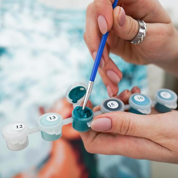 Set pictura pe numere panza Peisaj relaxant 50x40 cm 50x40 cmDimensiuni 50 x 40 x 15 cmMaterial panza 70 poliester  30 bumbac vopseluri acriliceTe invitam sa testezi si tu Pictura pe Numere Porneste intr-o noua aventura si creaza si tu acest&nbsp;tablou in culori calde cu titlul Peisaj relaxant 50x40 cm&nbsp;cu ajutorul materialelor incluse in acest set de pictura pe numere pentru adulti Totul este deja setat 