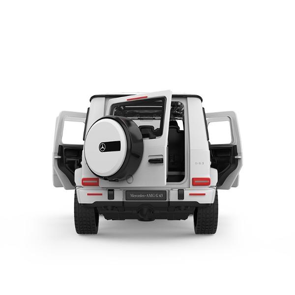 Masinuta are proportiile ideale pentru momente pline de distractie si amuzament avand dimensiunile in centimetri dupa cum urmeaza  199585 Masinuta metalica MERCEDED BENZ AMG G63 scara 1 la 32 are anvelope de cauciuc si un design detaliat interior-exterior realizat din material metalic turnat cu accesorii realizate din material plastic portiere de calitate superioara Copilul dumneavoastra se poate juca in voie cu masina metalica MERCEDED BENZ AMG G63 oferita de brandul international 
