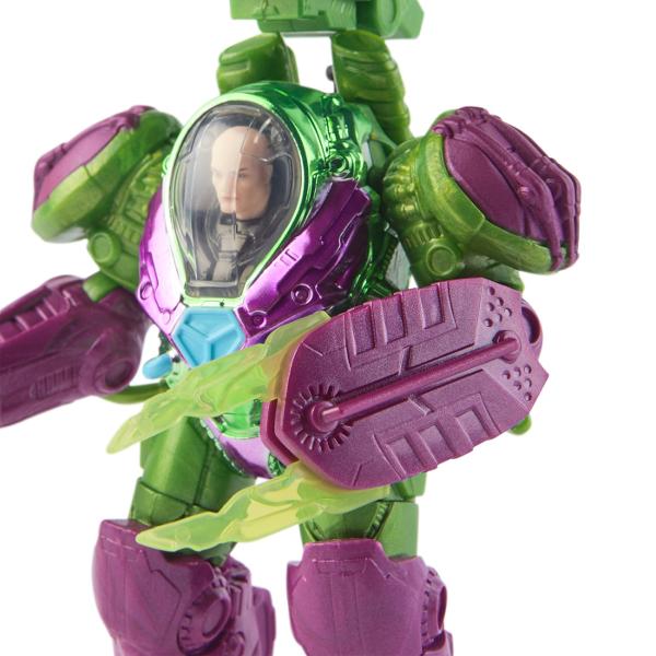 Porniti in aventuri legendare cu eroii Metal Force Patrunde in lumea DC cu colectia noastra Metal Force Heroes cu figurine de 109 cm ale unor personaje emblematice precum Gorilla Grodd Blue Beetle Brainiac Lex Luthor Batman si Superman fiecare purtand armuri metalice deosebite gata de actiune De la geniul strategic al lui Brainiac la puterea de neegalat a lui Superman aceste figurine aduc noi niveluri de aventura cu modelele lor detaliate si dimensiunea compacta perfecte pentru 