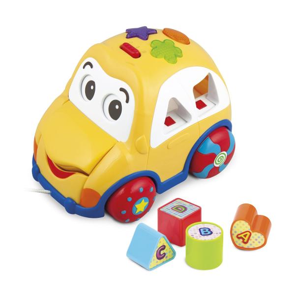 Masinuta cu forme de sortat este o jucarie interactiva care combina distractia cu invatarea Cand masinuta este trasa se activeaza miscarea ochilor si a gurii in timp ce reda fraze amuzante si melodii vesele Masina include o activitate de sortare a formelor avand patru forme colorate triunghi inima cerc si patrat ajutand copilul sa invete sa recunoasca si sa sorteze formele corect Jucaria are doua moduri de joc Modul de Joaca care invata copilul sa identifice formele si sa invete rima 