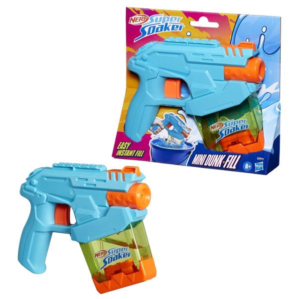 Blasterul cu apa Nerf Super Soaker Dunk-Fill Mini are un rezervor cu umplere instantanee astfel incat esti gata sa te lansezi pe suvoaie de distractie Designul inovator al rezervorului permite umplere super rapida pur si simplu scufunda-l si da drumul distractiei Nimic complicat doar scufunda rezervorul in apa si priveste cum se umple rapid Rezervorul transparent are capacitate de 100 ml Scufunda rezervorul in apa si esti gata pentru jocuri cu apa in aer liber intr-o clipa Apasa 