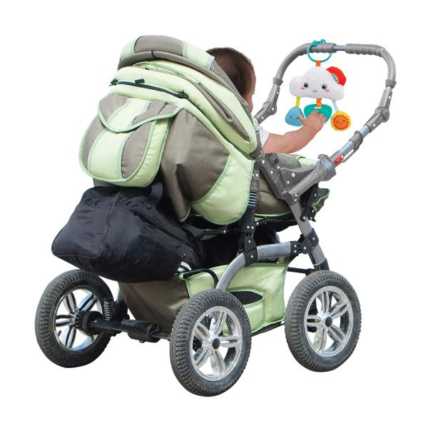 Jucaria de agatat Winfun Norisor este un companion perfect pentru bebelusi oferind distractie si stimulare senzoriala in orice moment Aceasta include o zornaitoare un inel de dentitie cu vibratie si un clopotel care produce sunete amuzante perfecte pentru dezvoltarea auzului si coordonarii Cu un design colorat si atractiv jucaria poate fi usor agatata la carucior patut sau scaun auto gratie unui inel de atasare simplu si sigur Norisorul este ideal pentru a insoti bebelusul in timpul 