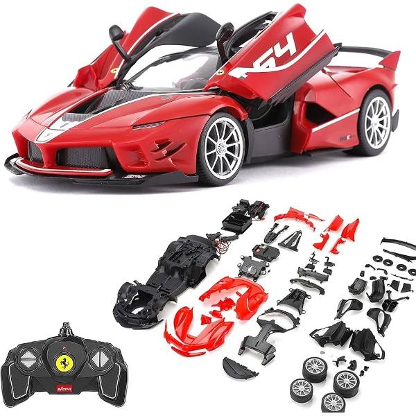 Kitul de Asamblare RC Ferrari FXX K EVO de la Rastar este o jucarie inovatoare si captivanta perfecta pentru copiii de peste 8 ani si pasionatii de masini Acest set DIY ofera o experienta interactiva completa permitand utilizatorului sa construiasca pas cu pas o replica detaliata a celebrului model Ferrari la scara 118 Kitul contine 92 de piese din plastic usor de imbinat precum si o telecomanda performanta ce functioneaza pe frecventa de 24 GHz asigurand un control precis si stabil 