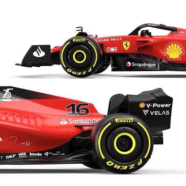 Copilul dumneavoastra se poate juca in voie cu masina cu telecomanda Ferarri F1-75 scara 1 la 12  oferita de brandul international Rastar Nicio cursa nu este imposibil de castigat cu acesta masinuta replica oficiala cu licenta a modelului original construita cu mare atentie la detalii Masinuta are proportiile ideale pentru momente pline de distractie si amuzament avand dimensiunile in centimetri dupa cum urmeaza  471710 Masinuta functioneaza pe frecventa de 24GAlimentarea se face 