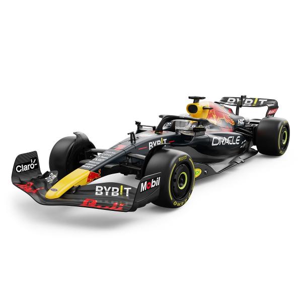 Copilul dumneavoastra se poate juca in voie cu masina cu telecomanda Oracle Red Bull Racing RB18 scara 1 la 12  oferita de brandul international Rastar Nicio cursa nu este imposibil de castigat cu acesta masinuta replica oficiala cu licenta a modelului original construita cu mare atentie la detalii Masinuta are proportiile ideale pentru momente pline de distractie si amuzament avand dimensiunile in centimetri dupa cum urmeaza  471710 Masinuta functioneaza pe frecventa de 