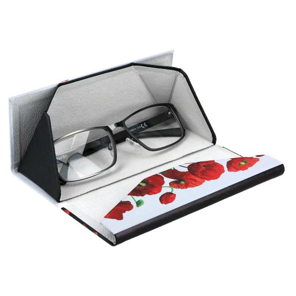 Protejeaz&259;-&539;i ochelarii &icirc;ntr-un stil rafinat Acest etui pliabil din colec&539;ia &bdquo;Colorful dizziness of textiles&rdquo; aduce un echilibru perfect &icirc;ntre utilitate &537;i estetic&259; Motivul floral vibrant transform&259; un obiect practic &icirc;ntr-un accesoriu elegant ideal pentru utilizarea zilnic&259; Compact u&537;or &537;i conceput &icirc;n Polonia &mdash; un detaliu care scoate &icirc;n eviden&539;&259; 