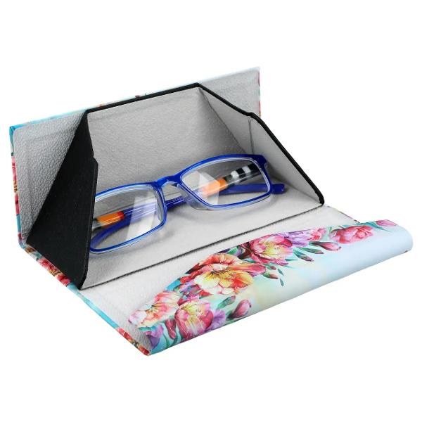 Protejeaz&259;-&539;i ochelarii într-un stil rafinat Acest etui pliabil din colec&539;ia „Colorful dizziness of textiles” aduce un echilibru perfect între utilitate &537;i estetic&259; Motivul floral vibrant transform&259; un obiect practic într-un accesoriu elegant ideal pentru utilizarea zilnic&259; Compact u&537;or &537;i conceput în Polonia — un detaliu care scoate în eviden&539;&259; 