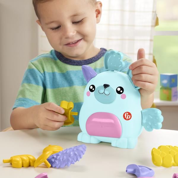 Copiii vor avea parte de ore intregi de distractie creativa cu jucaria de constructie FP Pets Mix &amp Match Pet de la Fisher-Price&reg Cei mici pot folosi baza corpului si cele 17 piese interschimbabile inclusiv urechi ochi par si multe altele pentru a crea 5 animale de companie usor de recunoscut Sau pentru si mai multa distractie pot amesteca si potrivi piesele pentru a inventa propriul animal de companie unic Piesele sunt concepute special pentru a fi usor de prins de 