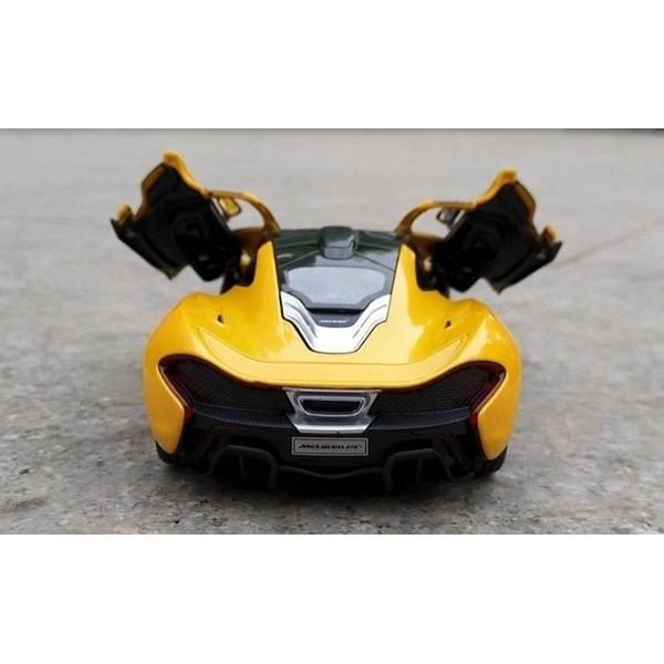 Masinuta are proportiile ideale pentru momente pline de distractie si amuzament avand dimensiunile in centimetri dupa cum urmeaza  198955 Masinuta metalica McLaren P1 scara 1 la 24 are anvelope de cauciuc si un design detaliat interior-exterior realizat din materiale metalice turnate cu accesorii realizate din material plastic de calitate superioara Copilul dumneavoastra se poate juca in voie cu masina metalica McLaren P1 de la brandul international Rastar Nicio cursa nu este 