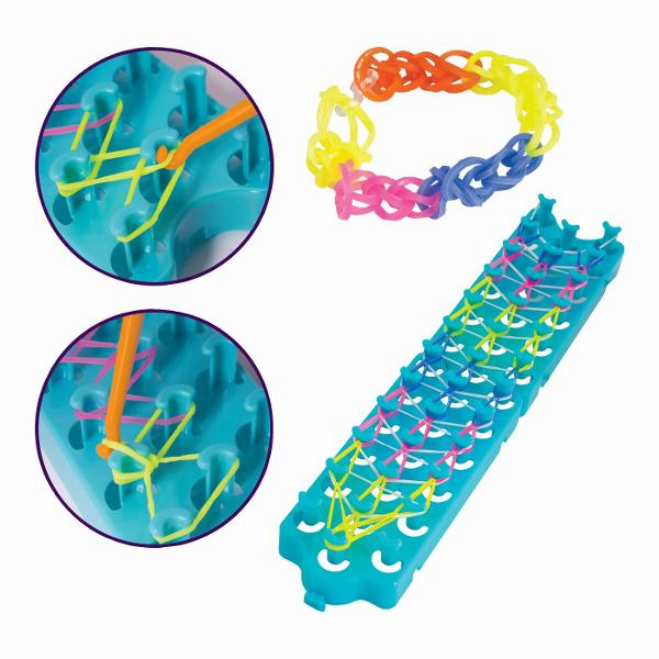 Set creativ Plexi Flexi Stitch ideal pentru copii pasionati de activitati handmade si accesorii colorate Acest kit complet include o cutie mare cu 4500 de elasticuri multicolore 100 de accesorii decorative si un razboi de tesut oferind tot ce este necesar pentru realizarea unor bratari inele si alte creatii unice inspirate de persoana preferata Stitch Copiii isi pot dezvolta creativitatea si indemanarea combinand culorile si accesorii pentru a crea modele variate si originale Setul 