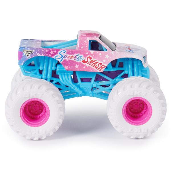 Pregateste-te pentru confruntari epice cu camioanele oficiale Monster Jam la scara 164 2 pachete de camioane fabricate cu formare prin injectie Fiecare pachet de 2 prezinta confruntari ale celor mai populare si mai cautate camioane monster Monster Jam cum ar fi Groparul contra &Icircnvatamant superior Buldozer contra Alergator pe linie Balaur contra Yeti si altele Fiecare camion Monster Jam din pachetul de 2 are detalii si grafica uimitoare si fiecare camion de jucarie are un sofer 