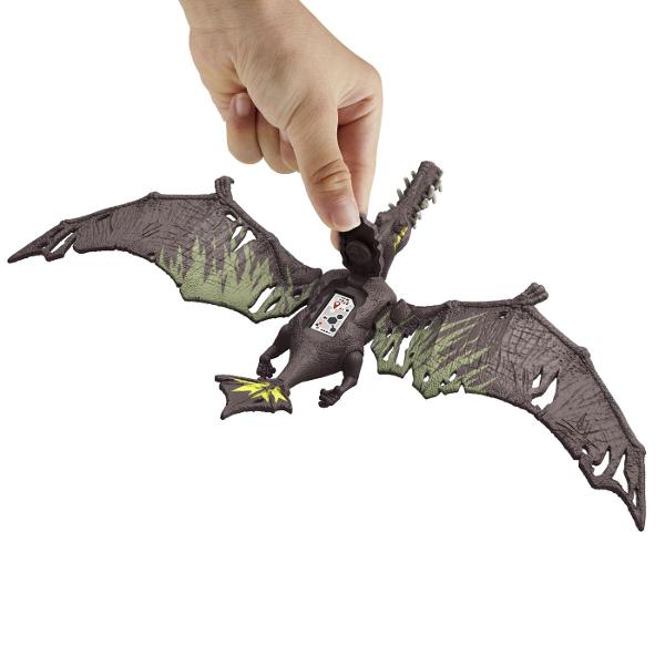 Aceste figurine de actiune cu dinozauri Strike Attack inspirate de Jurassic World Dominion au o singura functie de lovire articulatii mobile forma si culoare realiste Aduceti dinozaurul &bdquola viata&rdquo folosind Realitatea Augmentata Scaneaza codul de urmarire ascuns in aplicatia gratuita Jurassic World Facts cu un dispozitiv inteligent compatibil Android sau iOS nu este inclus pentru a debloca experiente si jocuri AR Culorile si stilurile pot varia Copiii pot explora 