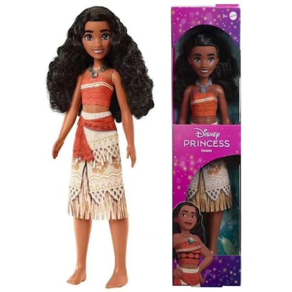 Aceasta papusa din colectia Disney Princess aduce farmecul povestilor clasice intr-o forma moderna si eleganta Modelul este realizat cu atentie la detalii avand o rochie lunga colorata si decorata cu imprimeuri inspirate din universul Disney Parul este coafat cu grija iar expresia delicata a fetei completeaza aspectul prietenos si magic al papusii Papusa este usor de manevrat fiind potrivita pentru joaca zilnica si pentru scenarii imaginative Designul robust si materialele rezistente 
