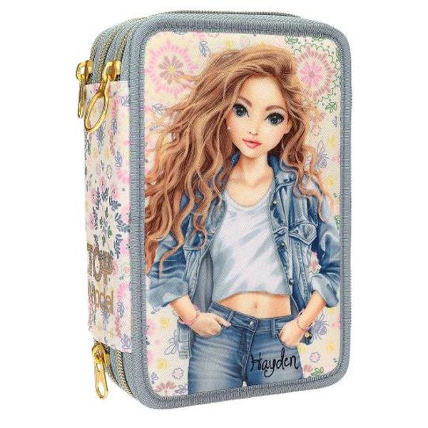 Juc&259;u&537; dar casual penarul TOPModel are un motiv cool cu &8203;&8203;model &icirc;n aspect denim pe fa&539;&259; &537;i un model floral pe un fundal crem de jur &icirc;mprejur Marginile &537;i fermoarele sunt albastru deschis Cele trei compartimente separate sunt complet echipate cu 18 creioane colorate &537;i markere o radier&259; foarfece o rigl&259; 2 creioane un stick de lipici un ascu&539;itor &537;i un buzunar mic cu velcro