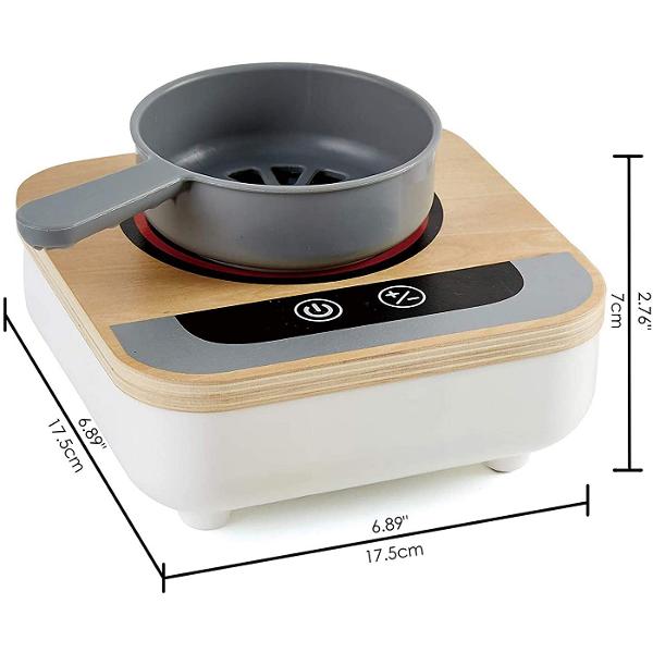 invata sa gatesti cu acest aragaz Are un ventilator incorporat Fara caldura Include sase retete pe trei discuri de pasla o spatula metalica si un set de recipiente cu sare si piper Pregatiti mesele pentru prietenii si familia dvs ca un adevarat bucatar Alegeti o reteta porniti aragazul si amestecati mancarea Aragazul se va opri automat daca nu este utilizat timp de 90 de secunde &bull Ventilatorul din aragaz face ca alimentele sa se miste realist in tigaie Comutatorul senzorului 
