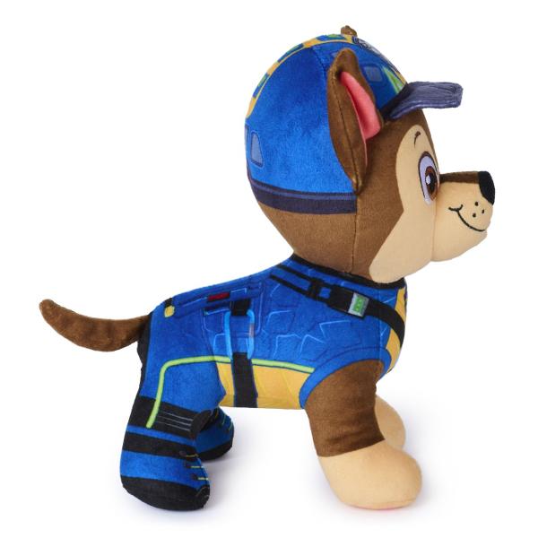 Figurina de plus Patrula Catelusilor Filmul cu Dinozauri Pup Pals este inspirata de personajele indragite din aventurile Patrula Catelusilor si este realizata din material moale si placut la atingere Designul colorat detaliile brodate si tinutele tematice inspirate din film transforma fiecare personaj intr-un companion potrivit pentru joaca imbratisari sau colectie Copiii pot recrea aventurile preferate sau pot inventa propriile misiuni alaturi de eroii Patrula Catelusilor Produsul se vinde 