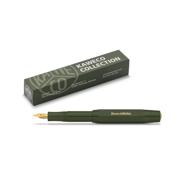 Stilou Kaweco COLLECTION Dark OliveSistem de scriere stilouMaterial plasticCuloare dark oliveLungime deschis 13 cmLungime închis 105 cmGreutate 20 gPenita FÎn 1911 a fost creat ceva special cu Kaweco Sport Pixul de buzunar are o dimensiune de numai 105 cm când este închis &537;i prin urmare poate fi purtat cu tine f&259;r&259; 