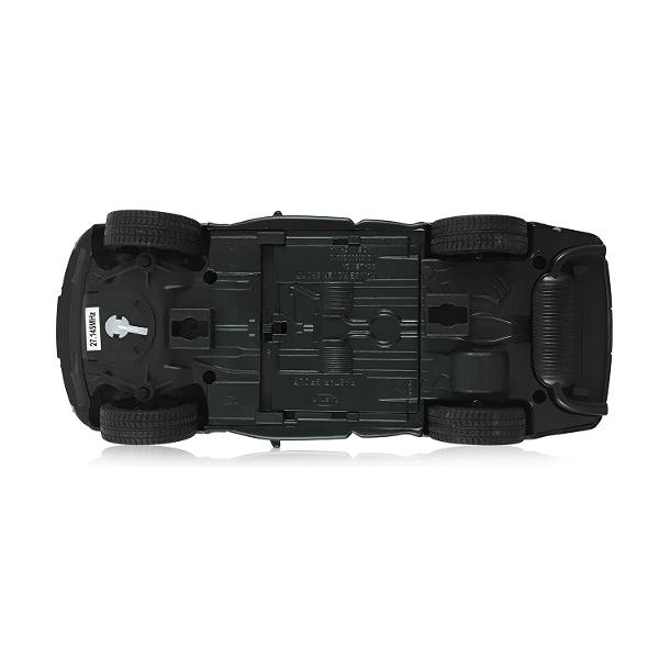 Copilul dumneavoastra se poate juca in voie cu masina cu telecomanda Range Rover Sport  scara 1 la 24 oferita de brandul international Rastar Nicio cursa nu este imposibil de castigat cu acesta masinuta replica oficiala cu licenta a modelului original construita cu mare atentie la detalii Masinuta are proportiile ideale pentru momente pline de distractie si amuzament avand dimensiunile in centimetri dupa cum urmeaza  2079676Masinuta functioneaza pe frecventa de 27145MhzAlimentarea 