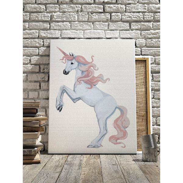 Setul de pictura pe numere te poate scufunda partial in lumea fanteziilor tale si iti ofera posibilitatea de a patrunde mai mult in lumea artei de a petrece placut si productiv timpul liber De asemenea rezultatul muncii poate sa se transforme in decor pentru casa sau o ideie minunata de cadou&nbsp; &nbsp;Ce contine setul de pictura pe numereUn desen contur cu indicarea numarului culorii 4050cm Fiecare celula de contur a imaginii este numerotata si corespunde 